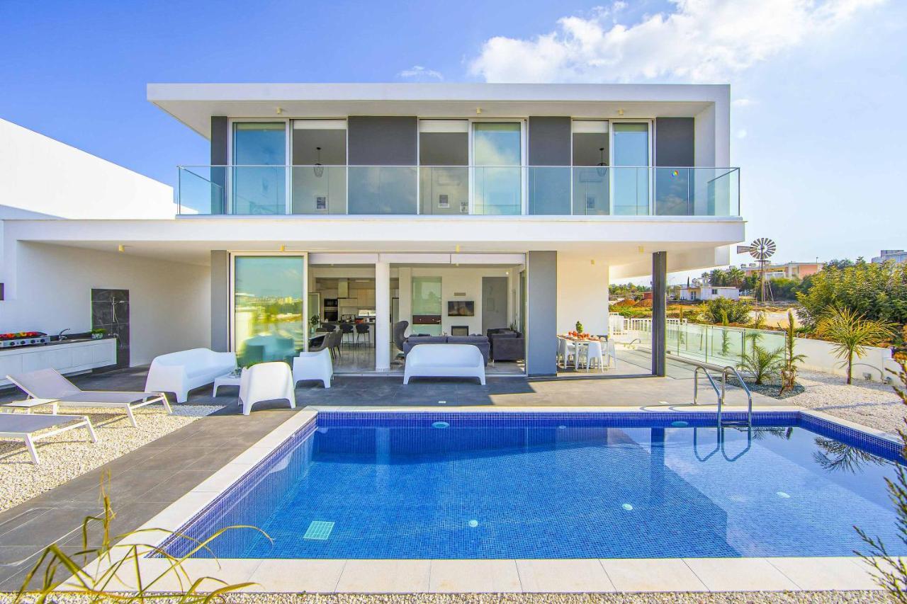 Olivine Pearl 16 Willa *